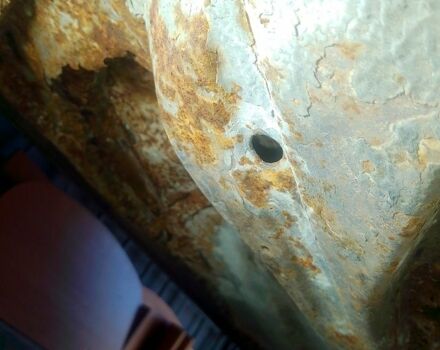 Серый ВАЗ 2110, объемом двигателя 1.5 л и пробегом 150 тыс. км за 1185 $, фото 7 на Automoto.ua