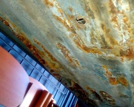 Серый ВАЗ 2110, объемом двигателя 1.5 л и пробегом 150 тыс. км за 1185 $, фото 4 на Automoto.ua