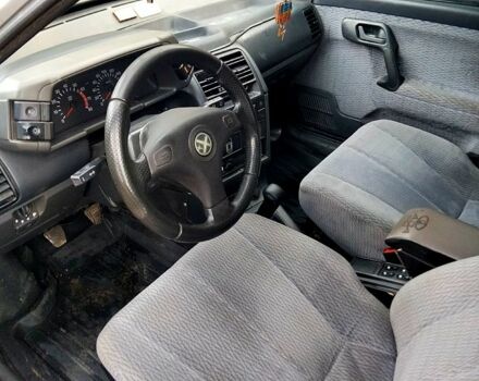 Серый ВАЗ 2110, объемом двигателя 1.5 л и пробегом 280 тыс. км за 1600 $, фото 1 на Automoto.ua