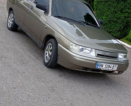 Серый ВАЗ 2110, объемом двигателя 1.5 л и пробегом 300 тыс. км за 1550 $, фото 3 на Automoto.ua