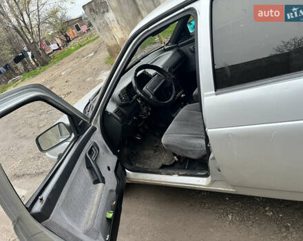 Серый ВАЗ 2110, объемом двигателя 1.6 л и пробегом 270 тыс. км за 1000 $, фото 2 на Automoto.ua