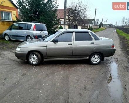 Серый ВАЗ 2110, объемом двигателя 1.5 л и пробегом 300 тыс. км за 2200 $, фото 4 на Automoto.ua