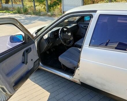 Серый ВАЗ 2110, объемом двигателя 1.5 л и пробегом 230 тыс. км за 997 $, фото 5 на Automoto.ua