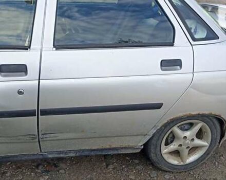 Серый ВАЗ 2110, объемом двигателя 1.5 л и пробегом 170 тыс. км за 1000 $, фото 2 на Automoto.ua