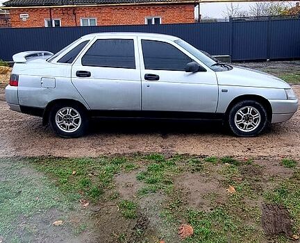 Серый ВАЗ 2110, объемом двигателя 1.5 л и пробегом 230 тыс. км за 1350 $, фото 4 на Automoto.ua