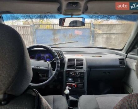 Серый ВАЗ 2110, объемом двигателя 1.6 л и пробегом 200 тыс. км за 1000 $, фото 2 на Automoto.ua