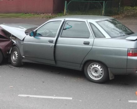 Серый ВАЗ 2110, объемом двигателя 1.5 л и пробегом 70 тыс. км за 887 $, фото 1 на Automoto.ua