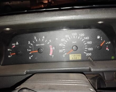 Серый ВАЗ 2110, объемом двигателя 1.6 л и пробегом 148 тыс. км за 2000 $, фото 4 на Automoto.ua