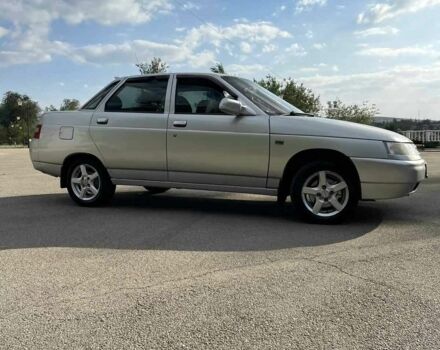 Серый ВАЗ 2110, объемом двигателя 1.6 л и пробегом 150 тыс. км за 2200 $, фото 1 на Automoto.ua