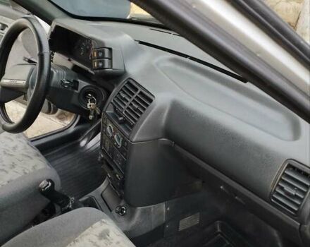 Серый ВАЗ 2110, объемом двигателя 1.6 л и пробегом 170 тыс. км за 1200 $, фото 3 на Automoto.ua