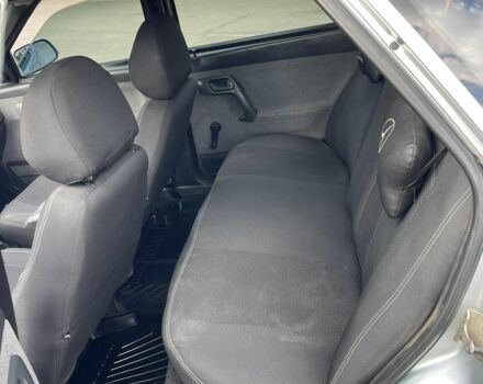 Серый ВАЗ 2110, объемом двигателя 1.6 л и пробегом 150 тыс. км за 2200 $, фото 9 на Automoto.ua