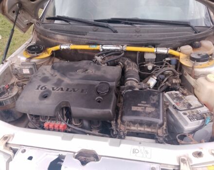 Серый ВАЗ 2110, объемом двигателя 1.6 л и пробегом 200 тыс. км за 1200 $, фото 4 на Automoto.ua