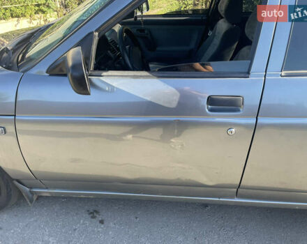 Серый ВАЗ 2110, объемом двигателя 1.6 л и пробегом 267 тыс. км за 2000 $, фото 4 на Automoto.ua