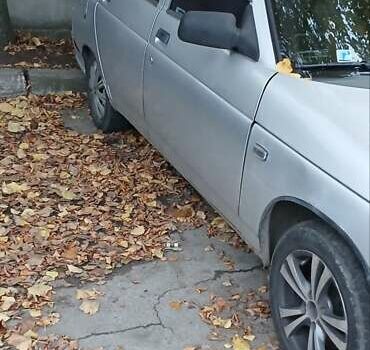 Серый ВАЗ 2110, объемом двигателя 1.6 л и пробегом 210 тыс. км за 1400 $, фото 3 на Automoto.ua