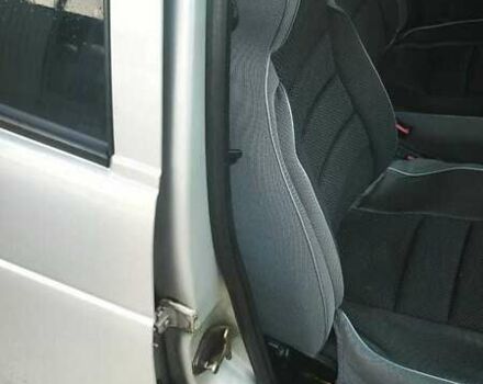 Сірий ВАЗ 2110, об'ємом двигуна 1.6 л та пробігом 107 тис. км за 1909 $, фото 6 на Automoto.ua