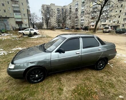 Серый ВАЗ 2110, объемом двигателя 1.6 л и пробегом 174 тыс. км за 2000 $, фото 1 на Automoto.ua