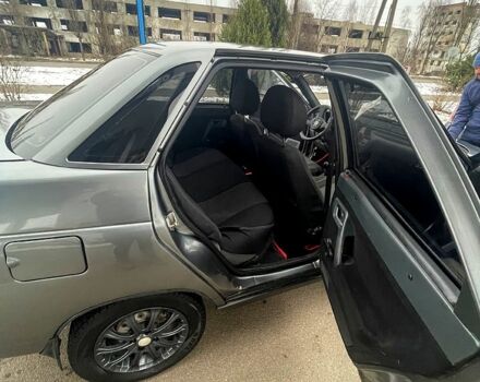 Серый ВАЗ 2110, объемом двигателя 1.6 л и пробегом 174 тыс. км за 2000 $, фото 4 на Automoto.ua