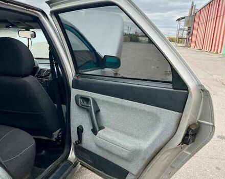 Сірий ВАЗ 2110, об'ємом двигуна 1.5 л та пробігом 184 тис. км за 1900 $, фото 2 на Automoto.ua