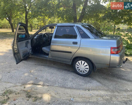 Сірий ВАЗ 2110, об'ємом двигуна 1.6 л та пробігом 177 тис. км за 1950 $, фото 3 на Automoto.ua