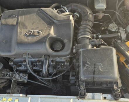 Сірий ВАЗ 2110, об'ємом двигуна 1.6 л та пробігом 195 тис. км за 1800 $, фото 7 на Automoto.ua