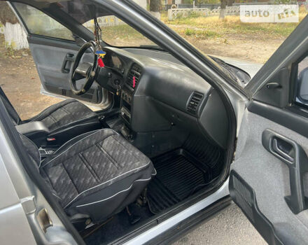 Серый ВАЗ 2110, объемом двигателя 1.6 л и пробегом 218 тыс. км за 2350 $, фото 9 на Automoto.ua