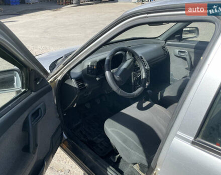 Сірий ВАЗ 2110, об'ємом двигуна 1.6 л та пробігом 232 тис. км за 2000 $, фото 17 на Automoto.ua