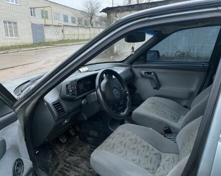 Сірий ВАЗ 2110, об'ємом двигуна 1.6 л та пробігом 200 тис. км за 1100 $, фото 5 на Automoto.ua