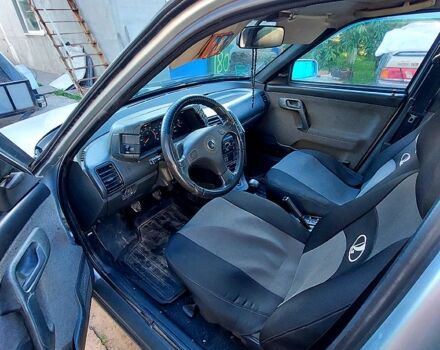Сірий ВАЗ 2110, об'ємом двигуна 1.6 л та пробігом 193 тис. км за 2000 $, фото 2 на Automoto.ua