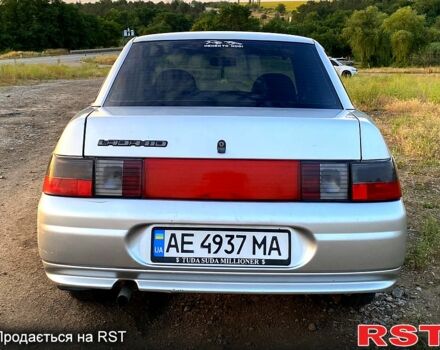 Серый ВАЗ 2110, объемом двигателя 1.6 л и пробегом 275 тыс. км за 2000 $, фото 3 на Automoto.ua