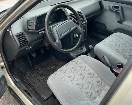 Серый ВАЗ 2110, объемом двигателя 1.6 л и пробегом 131 тыс. км за 2099 $, фото 8 на Automoto.ua