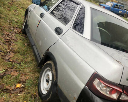 Серый ВАЗ 2110, объемом двигателя 1.6 л и пробегом 255 тыс. км за 600 $, фото 2 на Automoto.ua