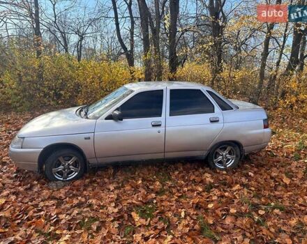 Серый ВАЗ 2110, объемом двигателя 1.6 л и пробегом 214 тыс. км за 2800 $, фото 1 на Automoto.ua