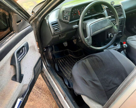 Серый ВАЗ 2110, объемом двигателя 1.6 л и пробегом 259 тыс. км за 1400 $, фото 4 на Automoto.ua