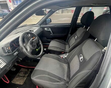 Серый ВАЗ 2110, объемом двигателя 1.6 л и пробегом 174 тыс. км за 2000 $, фото 7 на Automoto.ua