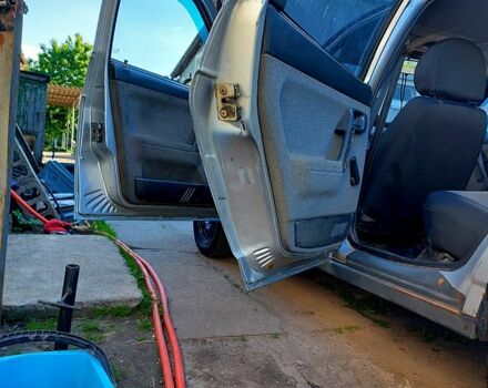 Сірий ВАЗ 2110, об'ємом двигуна 1.6 л та пробігом 193 тис. км за 2000 $, фото 8 на Automoto.ua