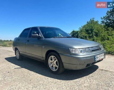 Серый ВАЗ 2110, объемом двигателя 1.6 л и пробегом 245 тыс. км за 2000 $, фото 4 на Automoto.ua