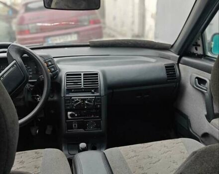 Серый ВАЗ 2110, объемом двигателя 1.5 л и пробегом 200 тыс. км за 1300 $, фото 3 на Automoto.ua