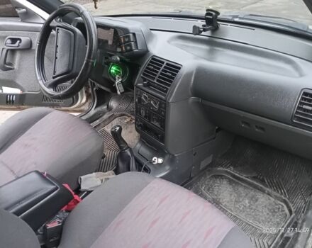 Сірий ВАЗ 2110, об'ємом двигуна 1.6 л та пробігом 217 тис. км за 1419 $, фото 5 на Automoto.ua