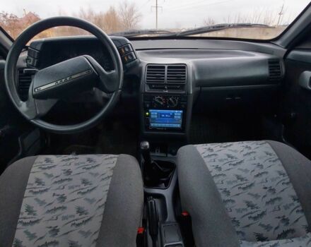 Серый ВАЗ 2110, объемом двигателя 0.16 л и пробегом 190 тыс. км за 2300 $, фото 7 на Automoto.ua