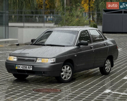 Серый ВАЗ 2110, объемом двигателя 1.6 л и пробегом 170 тыс. км за 2300 $, фото 3 на Automoto.ua