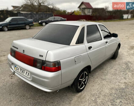 Серый ВАЗ 2110, объемом двигателя 1.6 л и пробегом 152 тыс. км за 2000 $, фото 17 на Automoto.ua