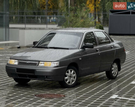 Серый ВАЗ 2110, объемом двигателя 1.6 л и пробегом 90 тыс. км за 2400 $, фото 6 на Automoto.ua