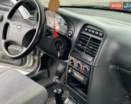 Серый ВАЗ 2110, объемом двигателя 1.6 л и пробегом 152 тыс. км за 2000 $, фото 33 на Automoto.ua