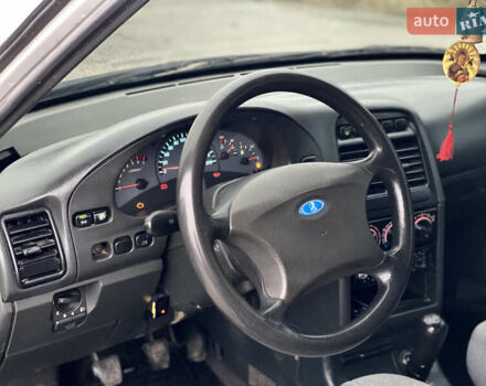 Серый ВАЗ 2110, объемом двигателя 1.6 л и пробегом 152 тыс. км за 2000 $, фото 27 на Automoto.ua