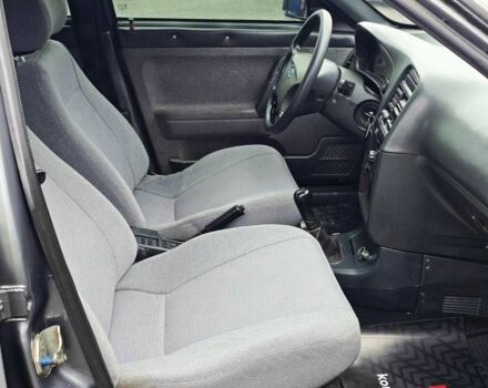 Сірий ВАЗ 2110, об'ємом двигуна 1.6 л та пробігом 194 тис. км за 2299 $, фото 18 на Automoto.ua