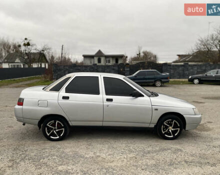 Серый ВАЗ 2110, объемом двигателя 1.6 л и пробегом 152 тыс. км за 2000 $, фото 5 на Automoto.ua