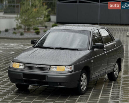 Серый ВАЗ 2110, объемом двигателя 1.6 л и пробегом 90 тыс. км за 2400 $, фото 2 на Automoto.ua