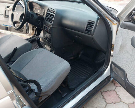 Серый ВАЗ 2110, объемом двигателя 1.6 л и пробегом 237 тыс. км за 2900 $, фото 4 на Automoto.ua