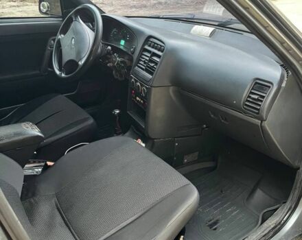 Серый ВАЗ 2110, объемом двигателя 1.6 л и пробегом 195 тыс. км за 3000 $, фото 6 на Automoto.ua