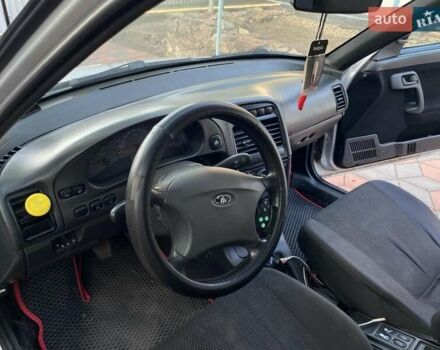 Серый ВАЗ 2110, объемом двигателя 1.6 л и пробегом 190 тыс. км за 3000 $, фото 6 на Automoto.ua